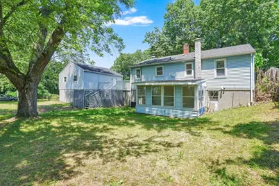 85 Bircham St, Springfield, MA 01104 - Photo 6