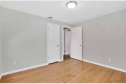85 Bircham St, Springfield, MA 01104 - Photo 18