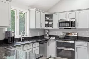1 Hawthorne St, Lakeville, MA 02347 - Photo 16