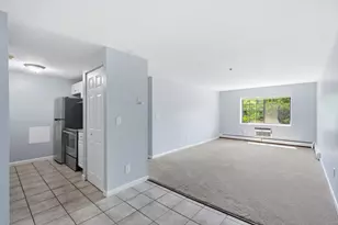 135 Grove St, Rockland, MA 02370 - Photo 4