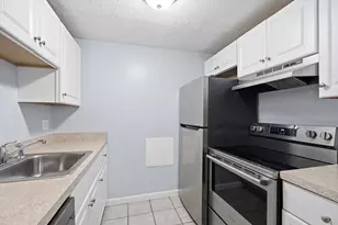 135 Grove St, Rockland, MA 02370 - Photo 6