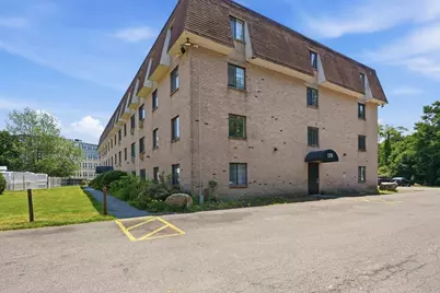 135 Grove St #131, Rockland, MA 02370 - Photo 20