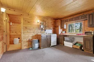 20 Iroquois Ave, Hubbardston, MA 01452 - Photo 30