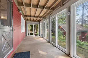 20 Iroquois Ave, Hubbardston, MA 01452 - Photo 26
