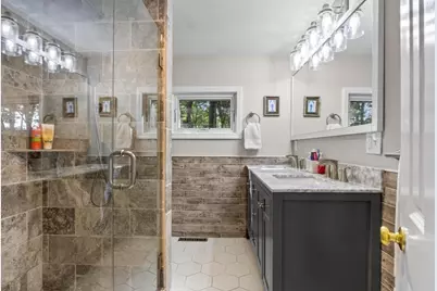 20 Iroquois Ave., Hubbardston, MA 01452 - Photo 12
