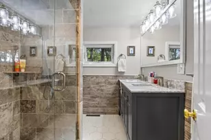 20 Iroquois Ave, Hubbardston, MA 01452 - Photo 12