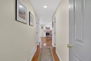 20 Iroquois Ave, Hubbardston, MA 01452 - Photo 4