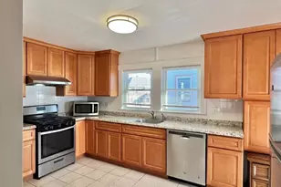 84 86 Wentworth St, Malden, MA 02453 - Photo 8