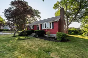 17 Scott Ave, Burlington, MA 01803 - Photo 2