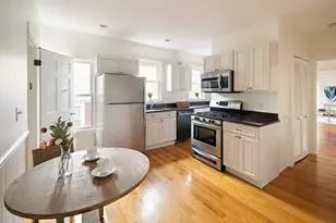 31 Mason St, Somerville, MA 02144 - Photo 4