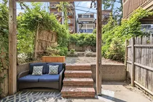 421 E 3rd St, Boston, MA 02127 - Photo 10