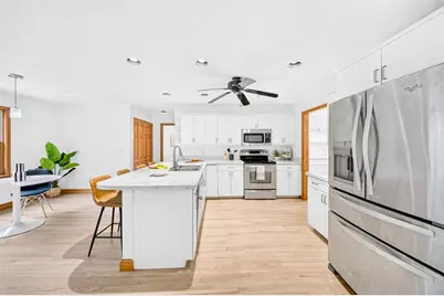 35 Brentwood Rd, Woburn, MA 01801 - Photo 8
