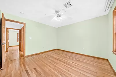 35 Brentwood Rd, Woburn, MA 01801 - Photo 26