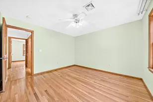 35 Brentwood Rd, Woburn, MA 01801 - Photo 26
