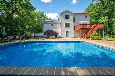 35 Brentwood Rd, Woburn, MA 01801 - Photo 38