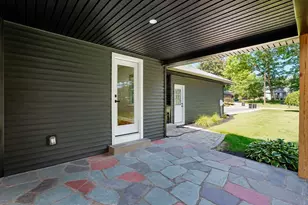 127 Magnolia Cir, Longmeadow, MA 01106 - Photo 8