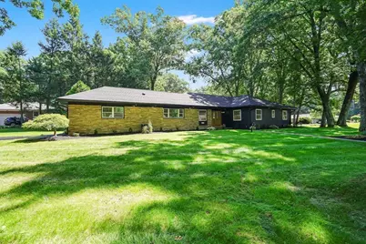 127 Magnolia Cir, Longmeadow, MA 01106 - Photo 6