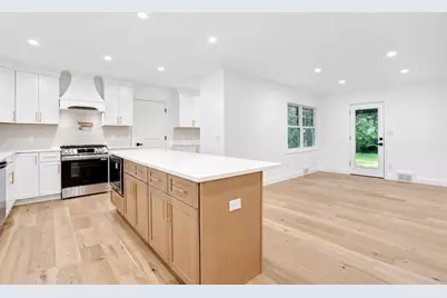 127 Magnolia Cir, Longmeadow, MA 01106 - Photo 14