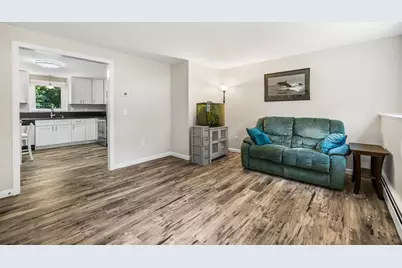1348 Main St #2, Holden, MA 01520 - Photo 4