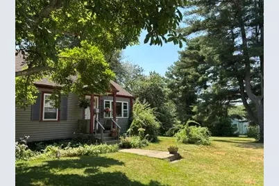 11 Blain St, Acushnet, MA 02743 - Photo 2
