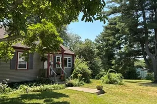 11 Blain St, Acushnet, MA 02743 - Photo 2