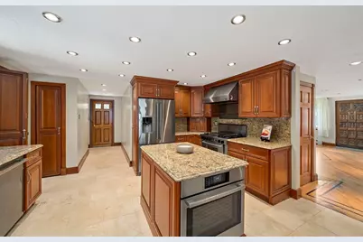 347 Plain St, Braintree, MA 02184 - Photo 6