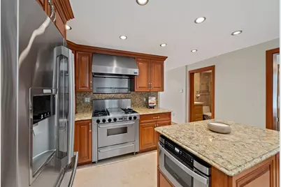 347 Plain St, Braintree, MA 02184 - Photo 8