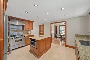 347 Plain St, Braintree, MA 02184 - Photo 4