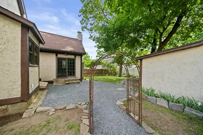347 Plain St, Braintree, MA 02184 - Photo 32