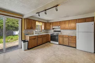 16 Berger St, Chicopee, MA 01020 - Photo 16