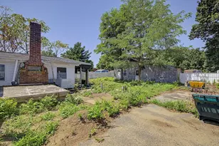 16 Berger St, Chicopee, MA 01020 - Photo 38
