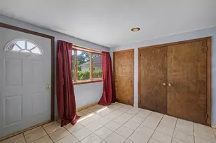 16 Berger St, Chicopee, MA 01020 - Photo 12