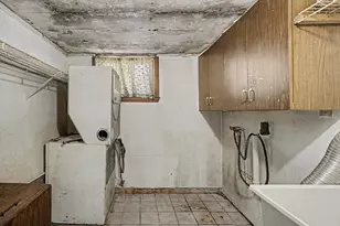 16 Berger St, Chicopee, MA 01020 - Photo 32