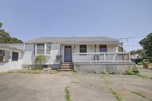 16 Berger St, Chicopee, MA 01020 - Photo 1