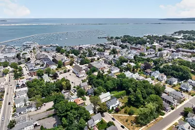 15 Vernon St, Plymouth, MA 02360 - Photo 2