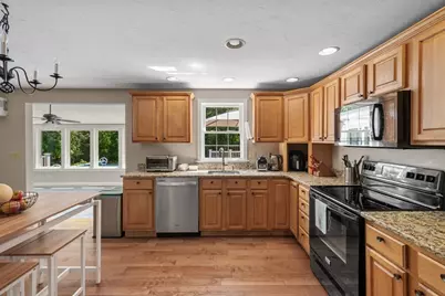 49 Plain St, Middleborough, MA 02346 - Photo 8