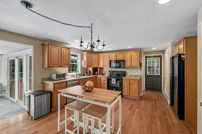49 Plain St, Middleborough, MA 02346 - Photo 6