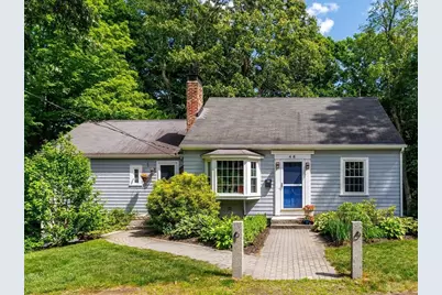 46 Bancroft Rd, Holden, MA 01520 - Photo 1