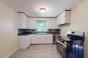 34 Keenan St, West Bridgewater, MA 02379 - Photo 8