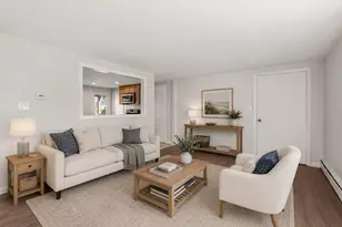121-R Elm, Marblehead, MA 01945 - Photo 4