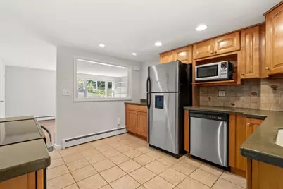 121-R Elm #2, Marblehead, MA 01945 - Photo 10