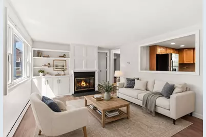 121-R Elm #2, Marblehead, MA 01945 - Photo 2