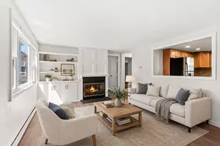 121-R Elm, Marblehead, MA 01945 - Photo 2