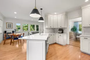 18 Benvenue St, Wellesley, MA 02482 - Photo 4