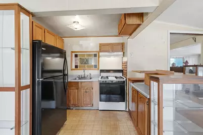 4 Essex St, Holland, MA 01521 - Photo 20
