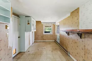 4 Essex St, Holland, MA 01521 - Photo 22