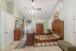 4 Essex St, Holland, MA 01521 - Photo 16