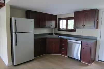 13 Spring St #A, Salisbury, MA 01952 - Photo 4