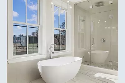 561 East Broadway #561, Boston, MA 02127 - Photo 16