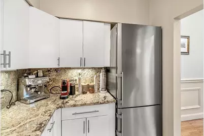 341 Beacon St #2F, Boston, MA 02116 - Photo 16